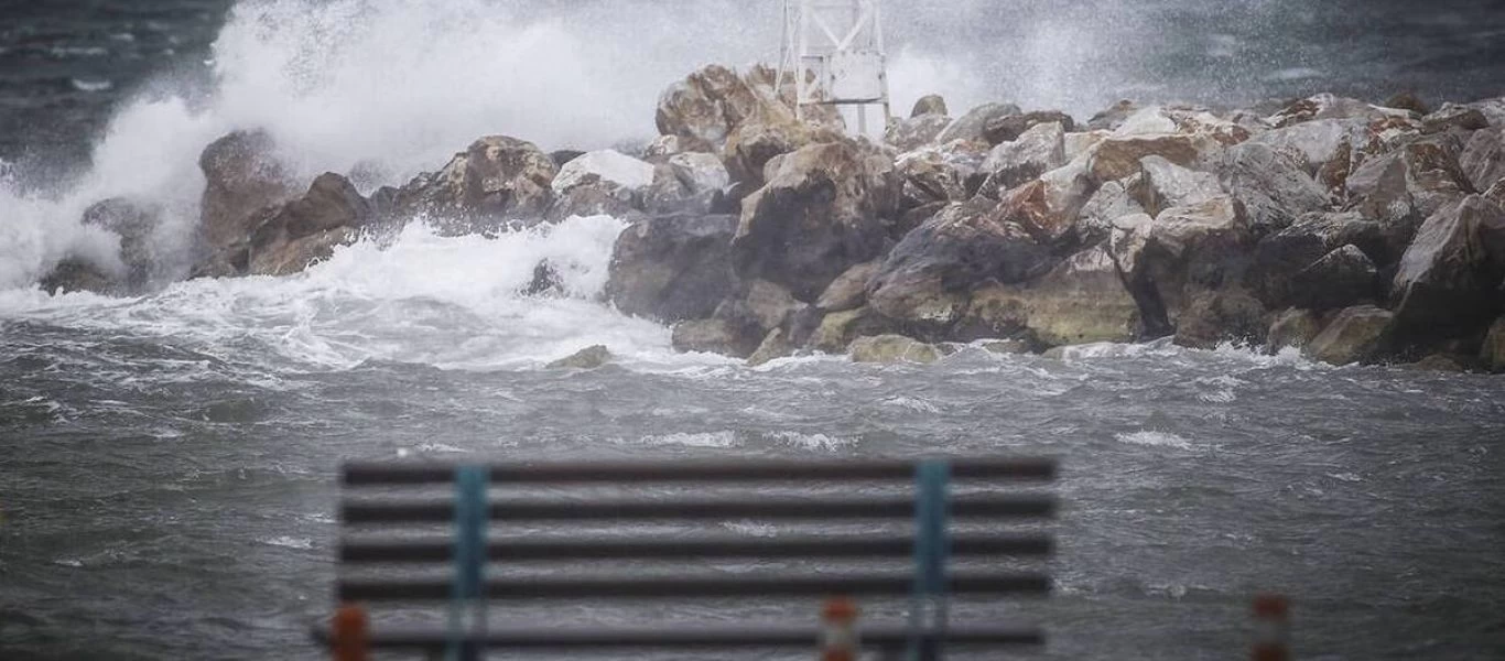 Meteo για κακοκαιρία «Μπάλλος»: Μεγάλα ύψη βροχής και πληθώρα προβλημάτων (φώτο)